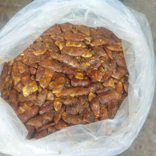 Defibred Tamarind - Color: Dark Brown / Reddish Brown/black