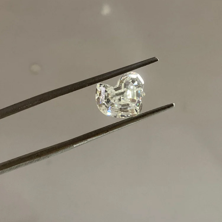 Antique Duck Shaped Moissanite Diamond - Diamond Cut: Very Good