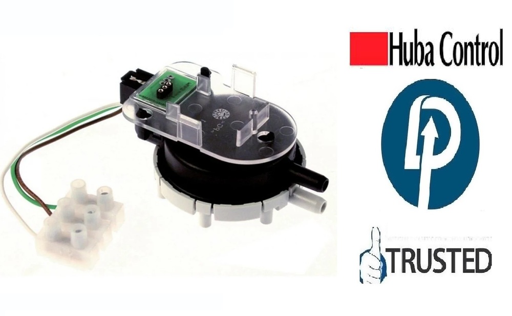 Huba Control 402.9300021 Differential Pressure Transmitter - Color: Black & White