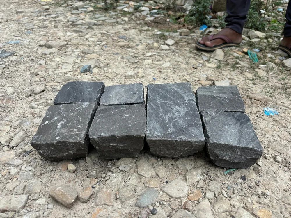 kandla Grey Sandstone Cobbles