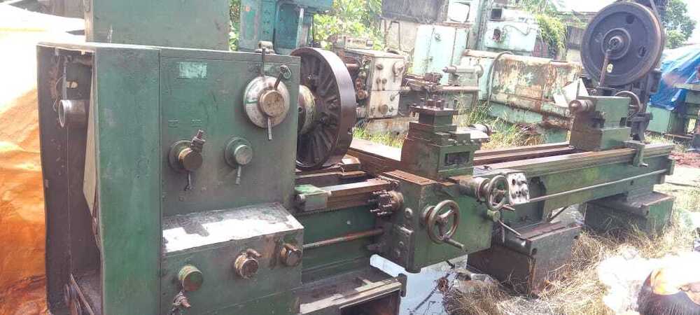 All Geared Lathe Machine - Iron, Between Centres 3000mm, Centre Height 320mm, Spindle Bore 104mm, Green | Automatic, High Performance, 220-440 Volt, 1 Year Warranty