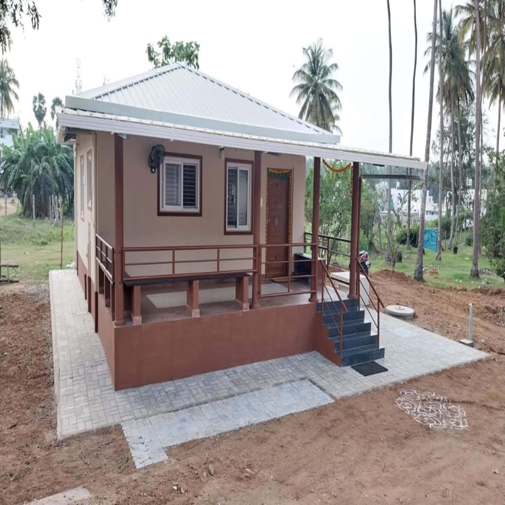 Pir Sandwich Panel - Color: Red