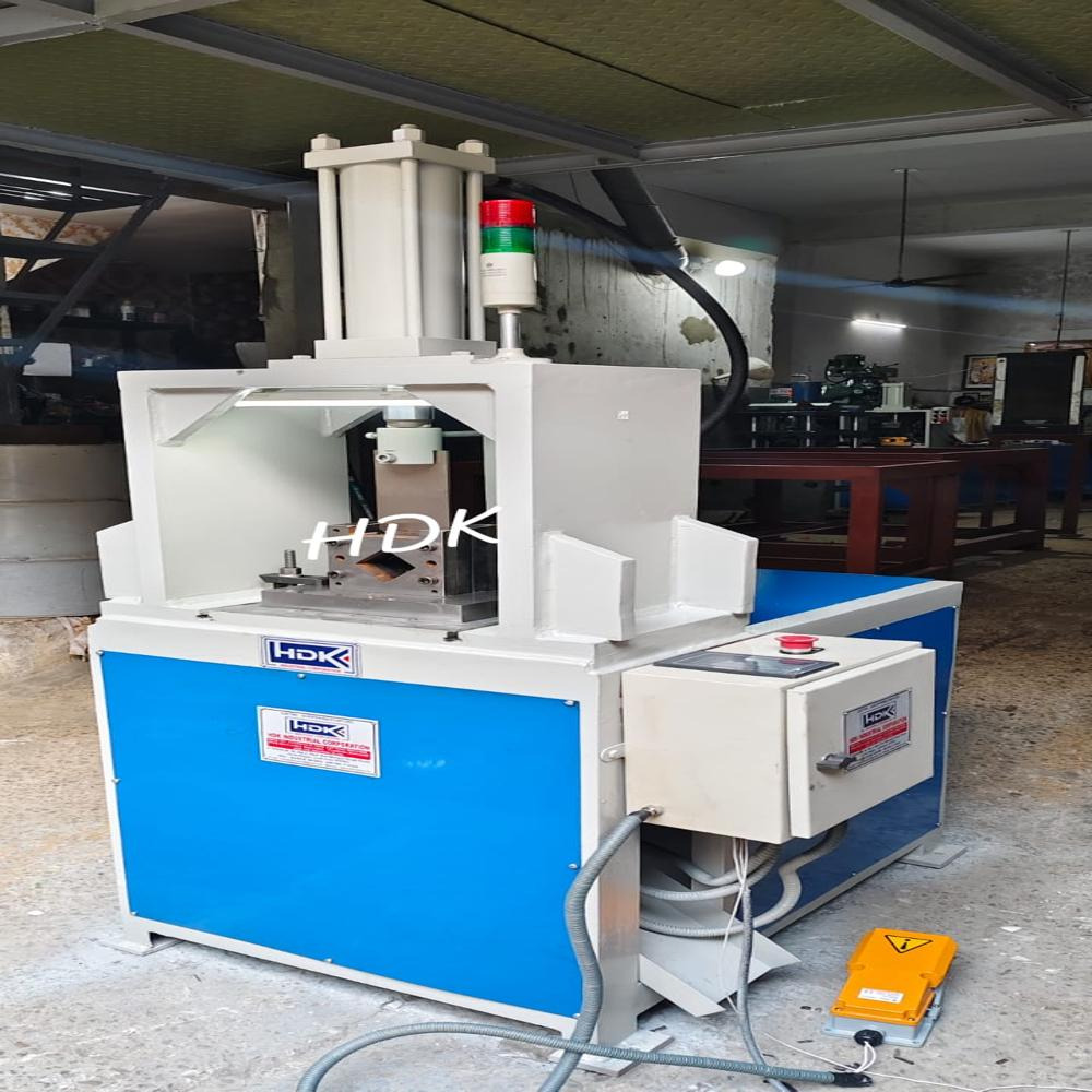 HYDRAULIC PIPE CUTTING MACHINE