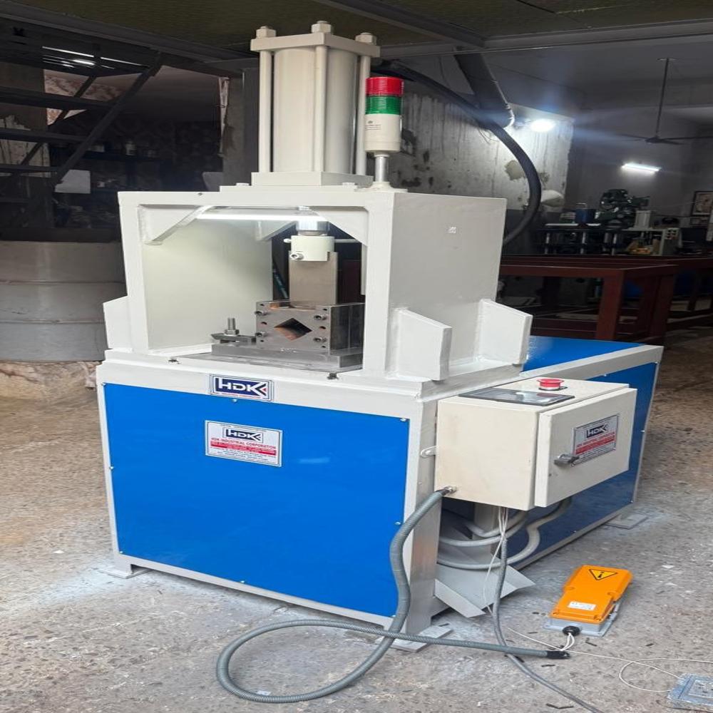 Semi Automatic Pipe Cutting Machine - Feature: Good Quality