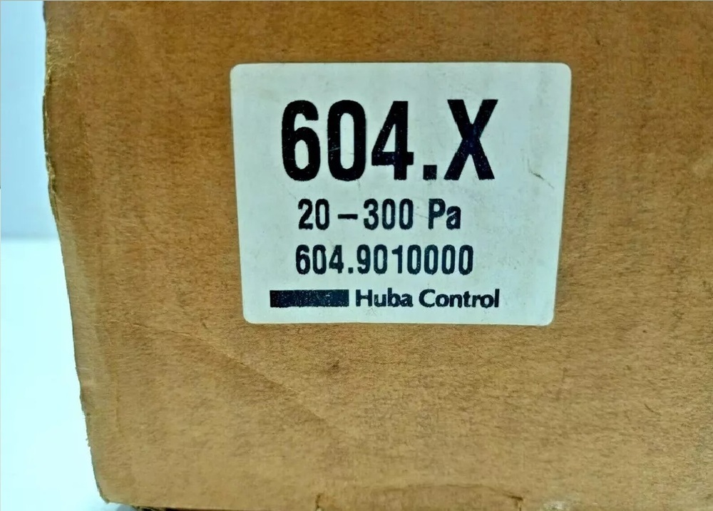 Huba Control Differential Pressure Switch Model 604.99957 Range  0.2....3 Mbar