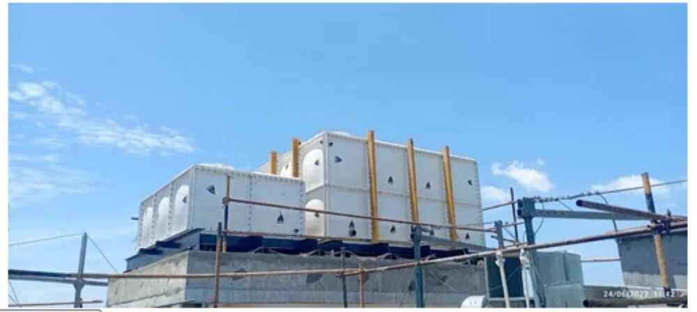 Smc Panel Tank Of 1 Mtr Height And 2 Mtr Height - Color: White