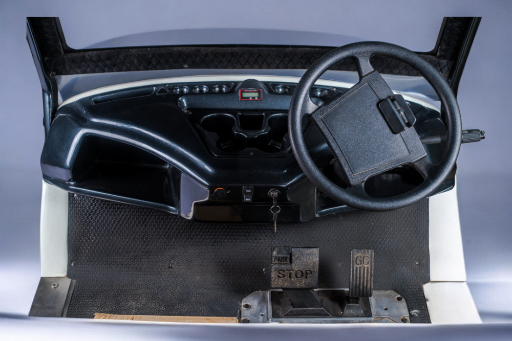 Saera G - 100 2 Seater Electric Passenger Golf Cart