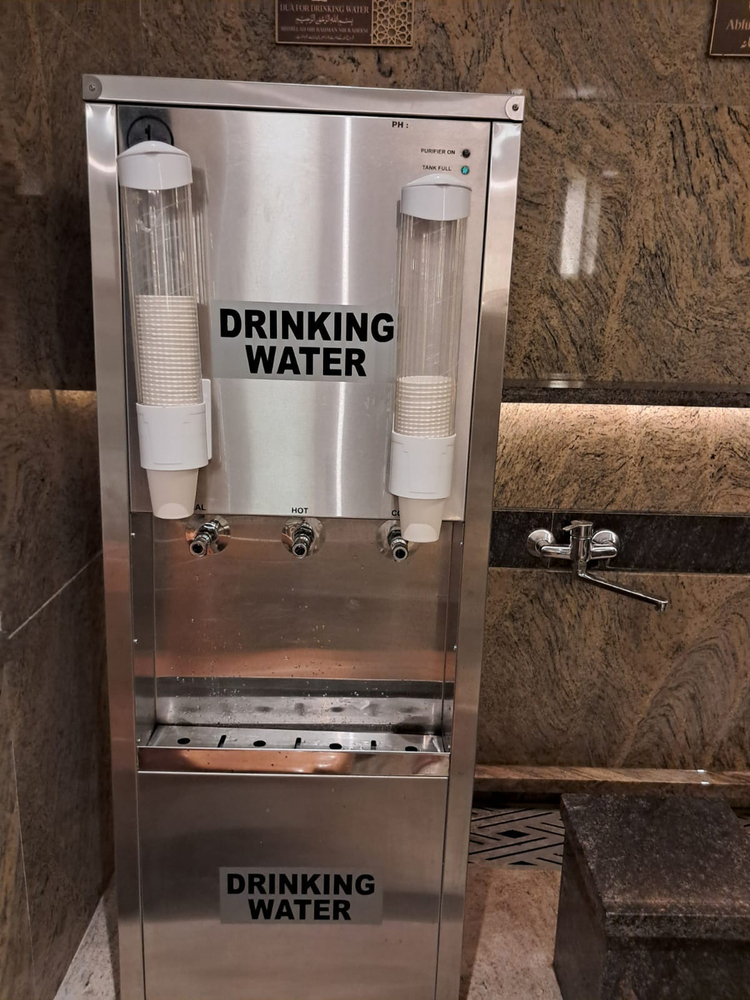 90 Ltr Model 125 Hot And Cold Water Ro Purifier - Features: Easy To Install