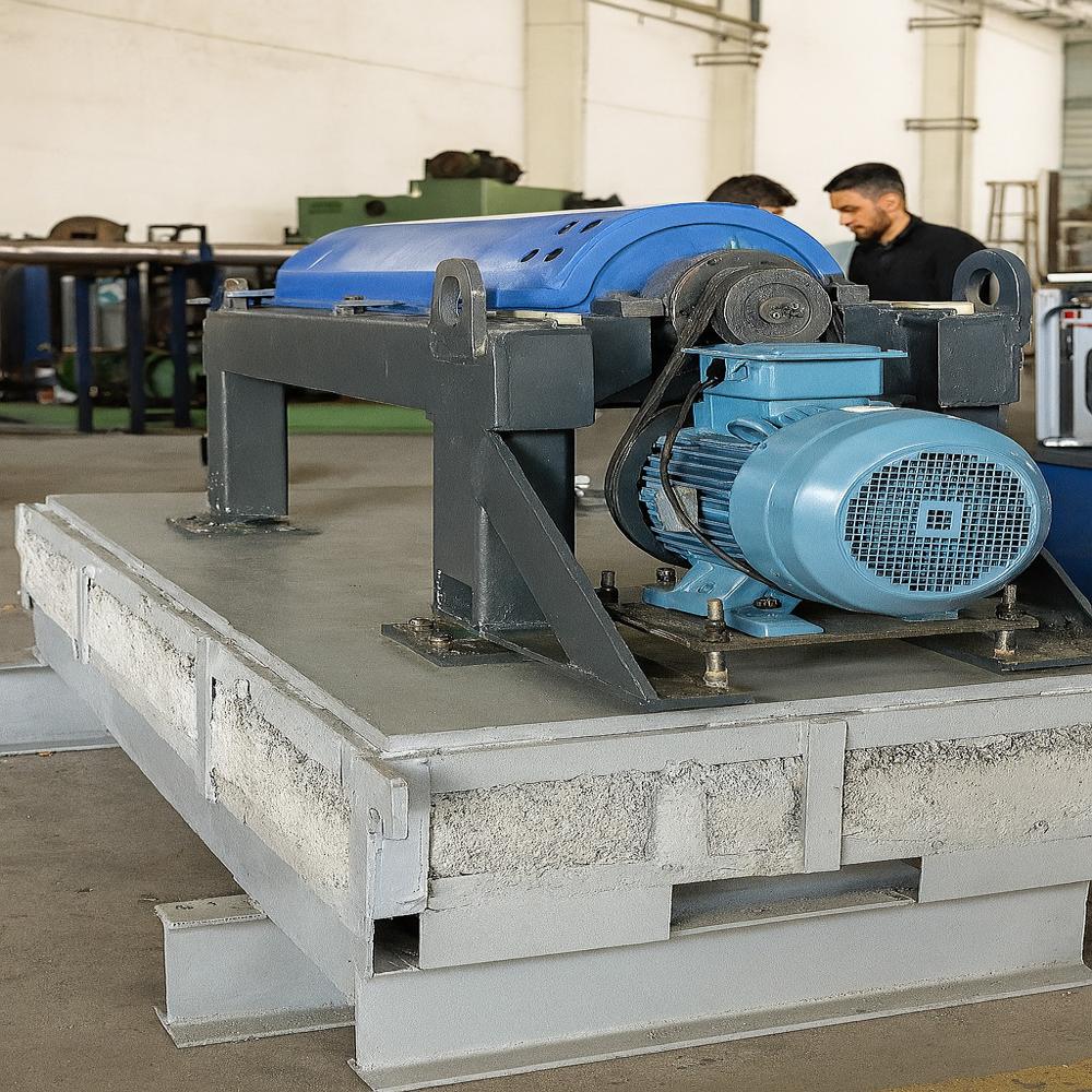 Novel CETP SS304 Self Cleaning Draining Sludge Centrifuge