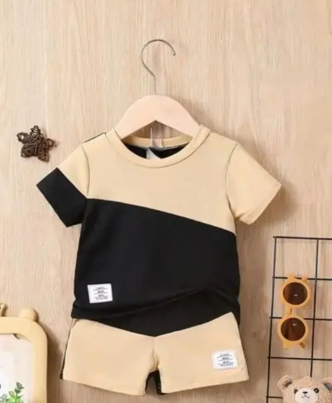 Unisex Kids T-Shirt And Half Pant Clothing Set - Color: Multicolor