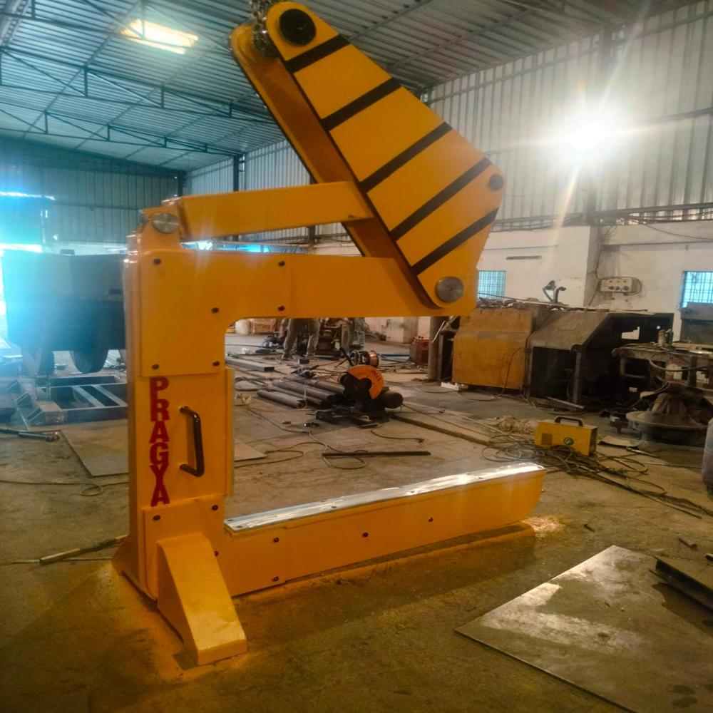 Coil C Hook - Durable Yellow Hook, 5-35 Metric Ton Lifting Capacity | High Quality, Easy To Operate, Strong Design