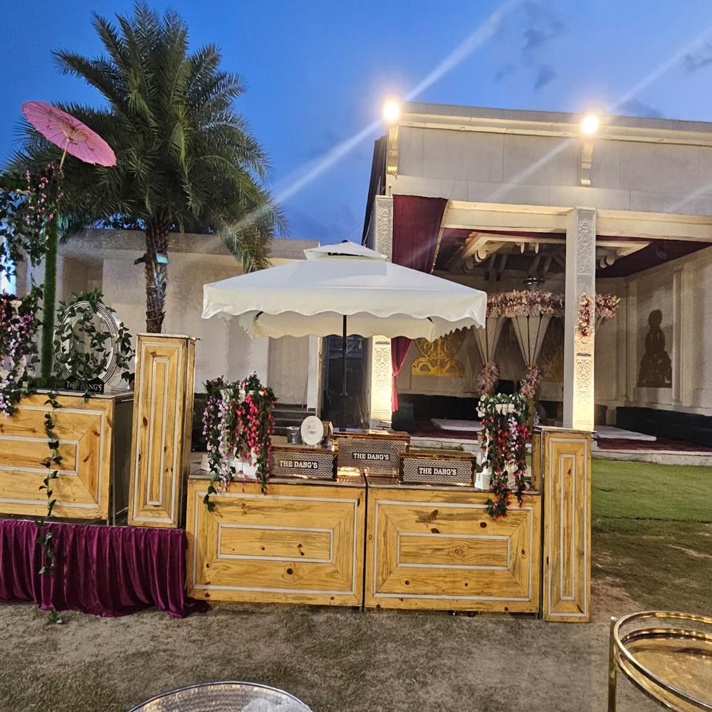 Side Pole Square Garden Umbrella