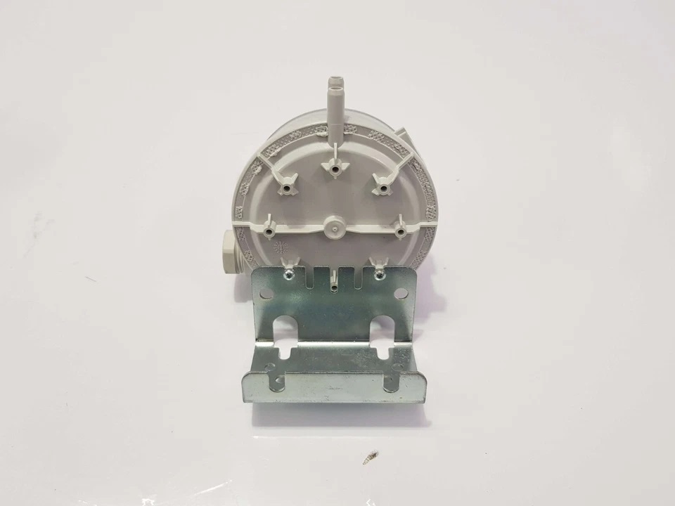 Huba Control Differential Pressure Switch Range 500 To 2000 Pac