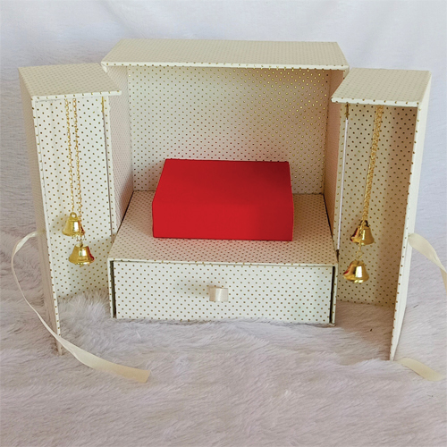 02_Gift Box - Color: Multicolor