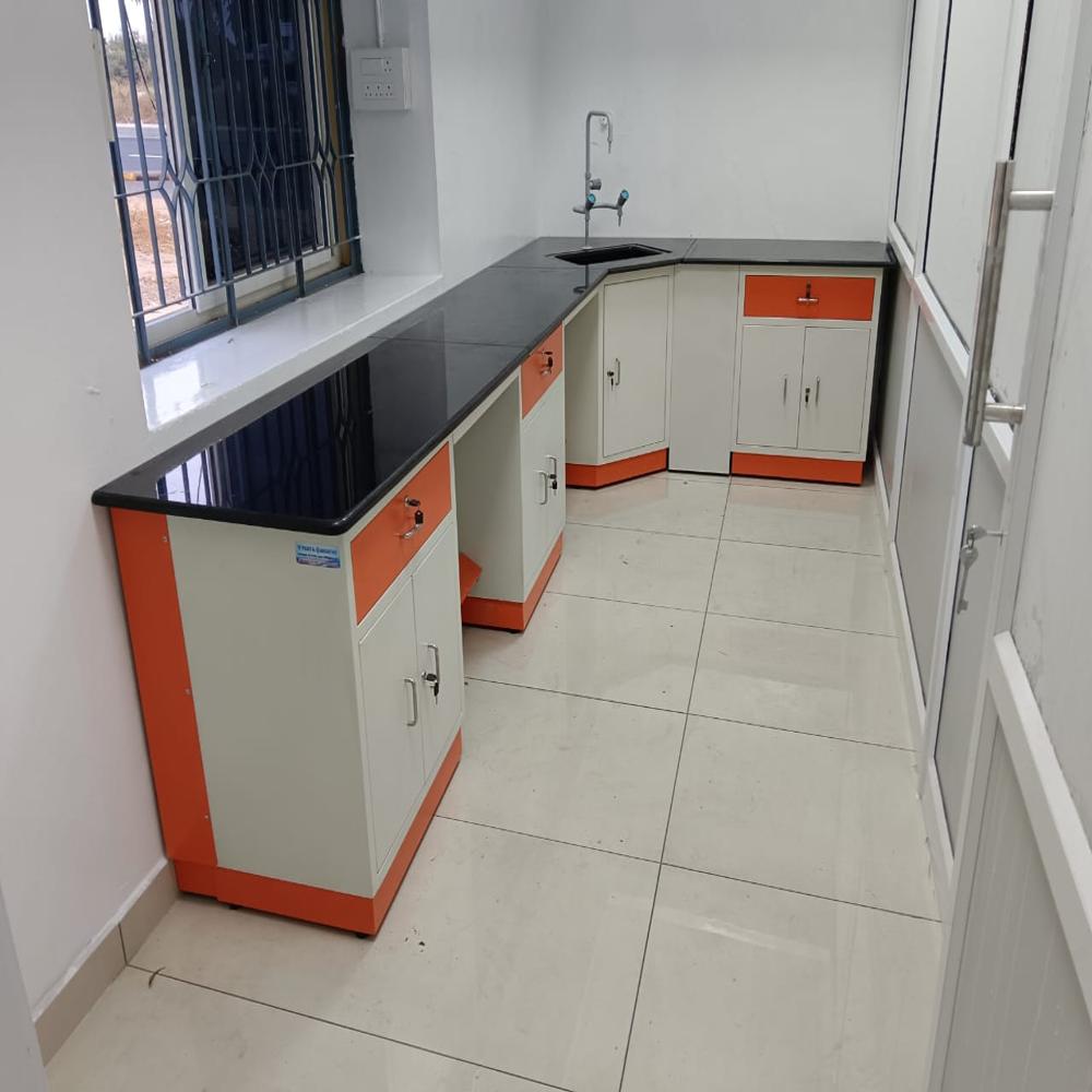 Wall Table With Sink - Application: Industrial