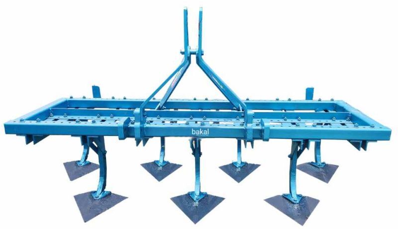 Duck Foot Type Cultivator - Dimension (L*W*H): 19 Inch (Working Width) Inch (In)