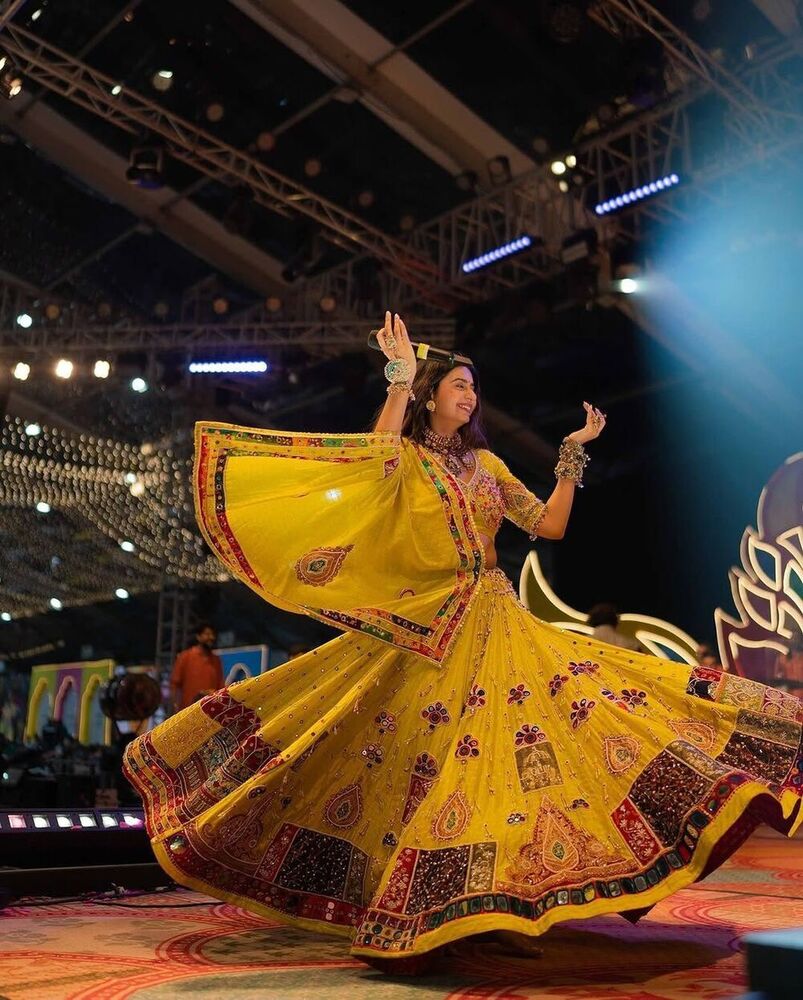 NEW TRENDING NAVRATRI SPECIAL CHANIYA CHOLI