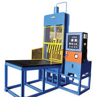 Automatic Bale Cutter - Capacity: 10-50 Approx. Ton