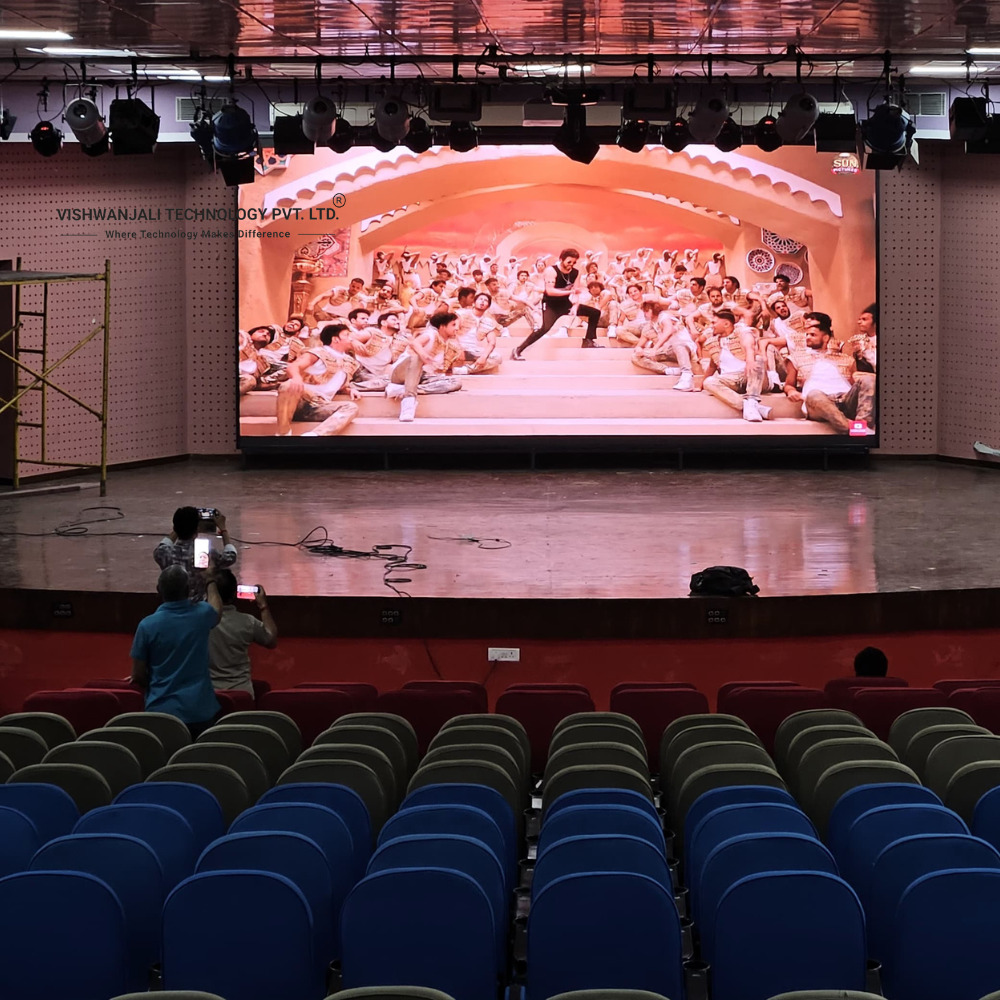 Led Video Wall For Theatre And Auditorium - Features: High Brightness