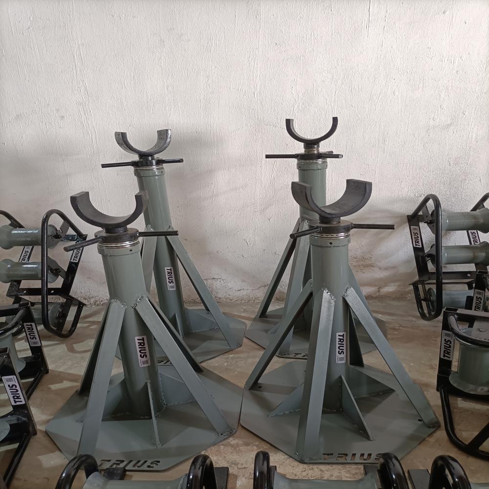 Screw Type Cable Drum Lifting Jack - Attributes: Easy To Operate