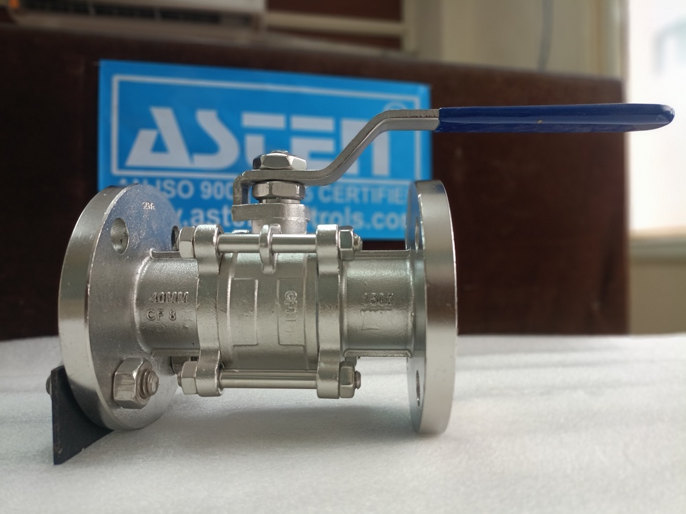 Manual 3 Pc 2 Way Ball Valve Flanged End - Application: Air / Water / Oil / Gas / Steam / Chemical