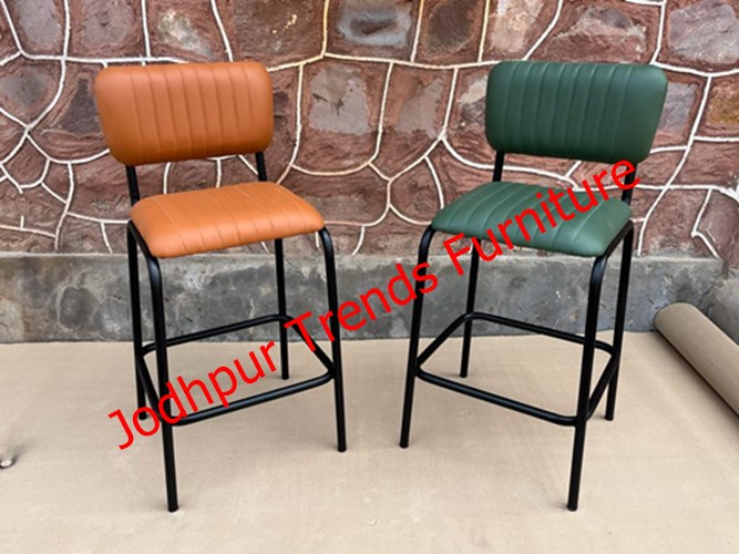 Regural Black & Green Iron Metal Frame Leather Chair For Restaurant