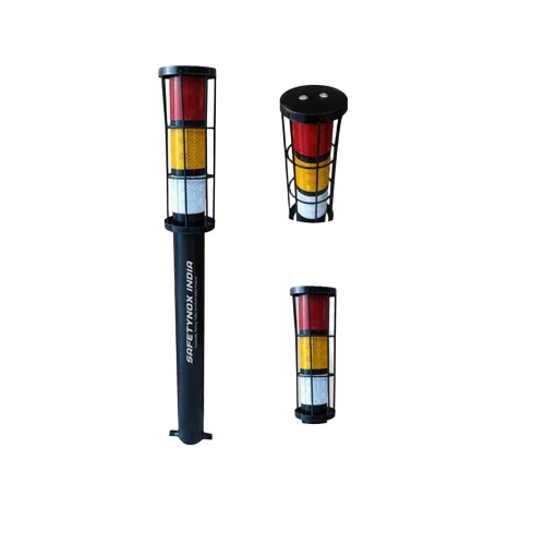 Round Pipe Delineators With Reflective Tape