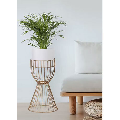 Elegant Shine Metal Planter Made From Solid Iron Sheet Scratch Resistant Ideal For Gifting And Display - Color: Golden