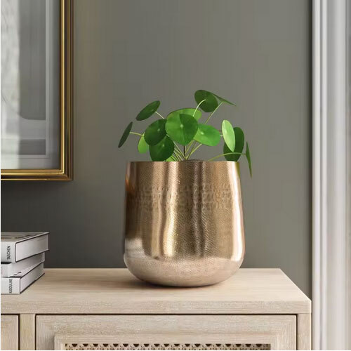 Premium Quality Strong & Long Lasting Indoor Decorative Metal Planters For Home And Office Use Available For Wholesale Price - Color: Golden