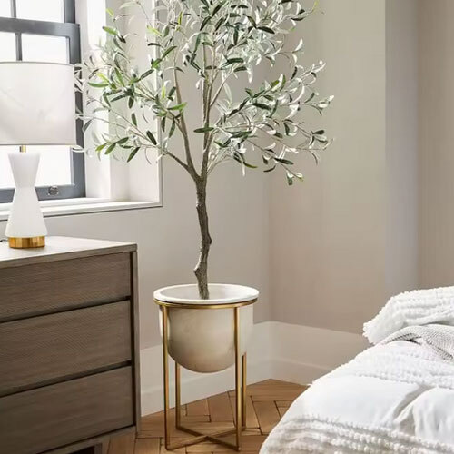 Premium Grade Lightweight Metal Planter with Smooth Shape and Plain Finish for Indoor Use from Indian Supplier