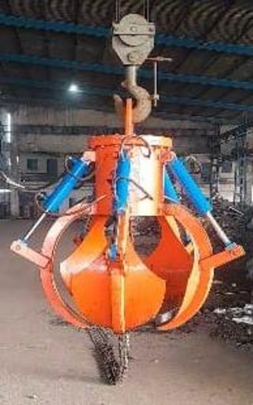 METAL SCRAPE GRABBER