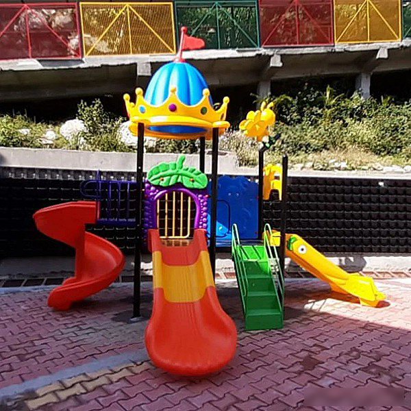 Castle Play Yard - Color: Multicolor