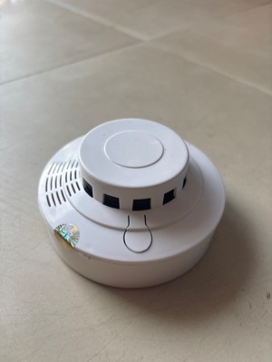Smoke Detector - Color: White