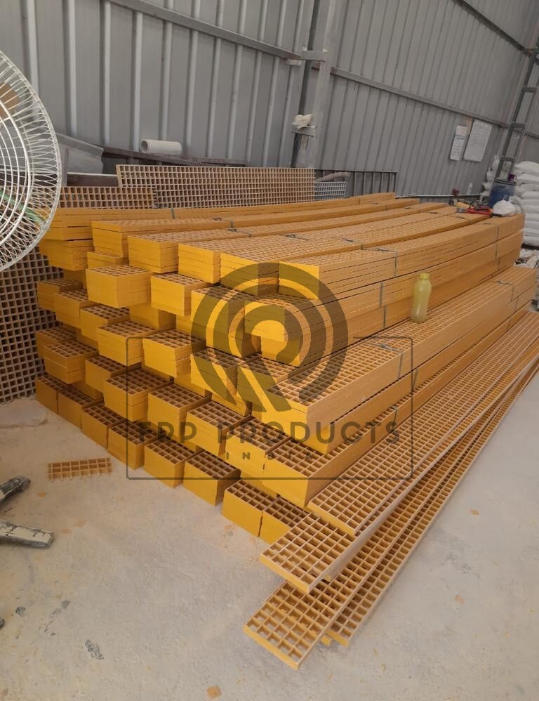 Frp Solar Rooftop Walkway
