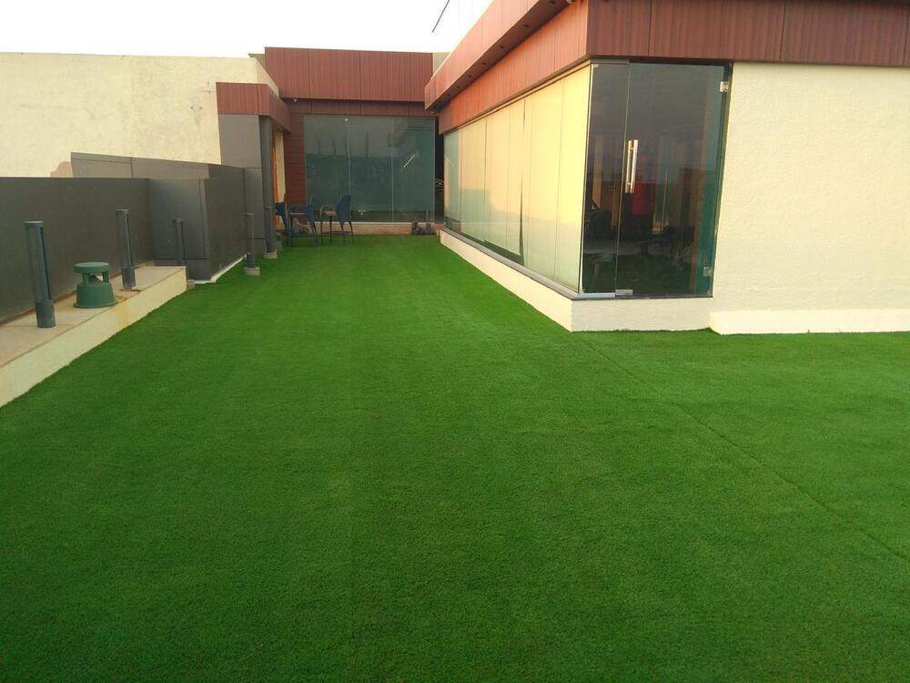 Outdoor Artificial Grass - Color: Green
