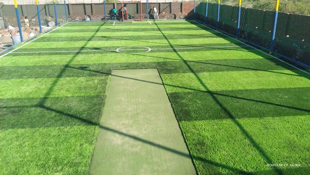 Outdoor Artificial Grass - Color: Green
