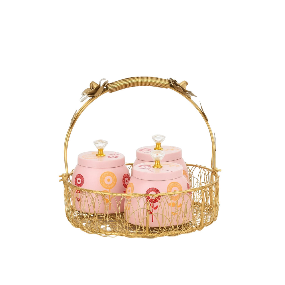 Brass Fancy Basket With Jara - Color: Golden