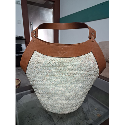 Palm Leaf With Leather - Color: Brown