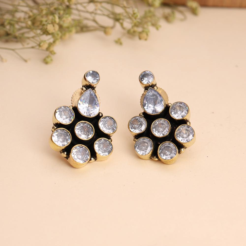 Gold-toned Aura Zircon Studs Earrings Petal Shine Earrings - Color: Silver