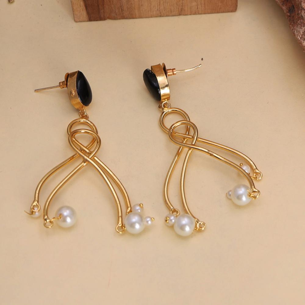 Graceful Twist Elegant Gold-plated Drop Earrings With Black Stone And Pearl Danglers - Color: Golden