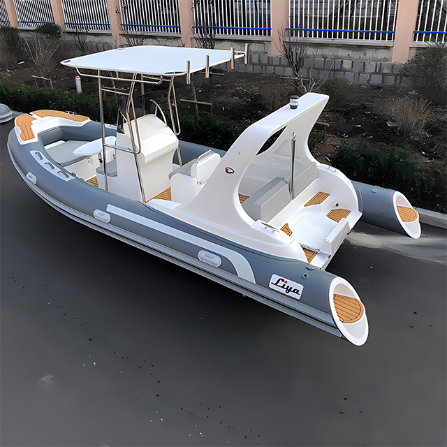 Liya 5.8m Center Console Rib Boat Capacity: 1345 Kg/hr