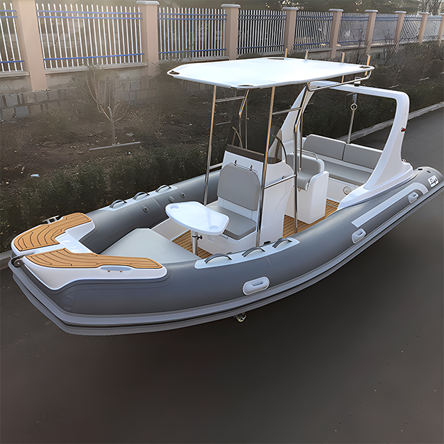 Liya 5.8m Center Console Rib Boat Capacity: 1345 Kg/hr