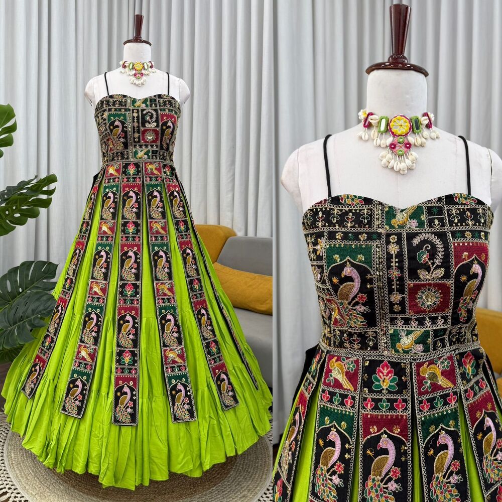 Gown 15 - Design: Plain