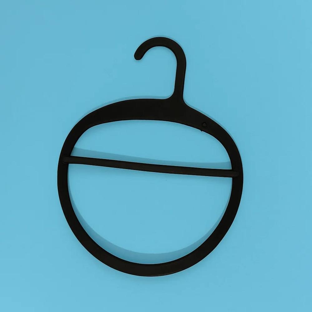 Sharf Hanger - Color: Black
