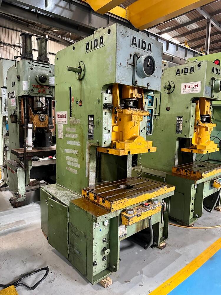 1771 Aida C Frame Single Crank Press - Cap: 45 Tons, Stroke: 140mm, Die Height: 300mm, Adjustment: 60mm, Spm: 5090, Slide: 410 X 340mm, Bolster: 830 X 465mm