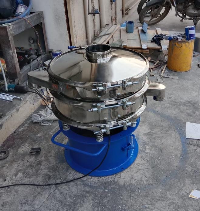 Vibro Sifter - Stainless Steel Material, 300 Kg/hr Capacity, Silver Color , Heavy Duty Semi-automatic Pharmaceutical Packaging Machine, 220 Volt