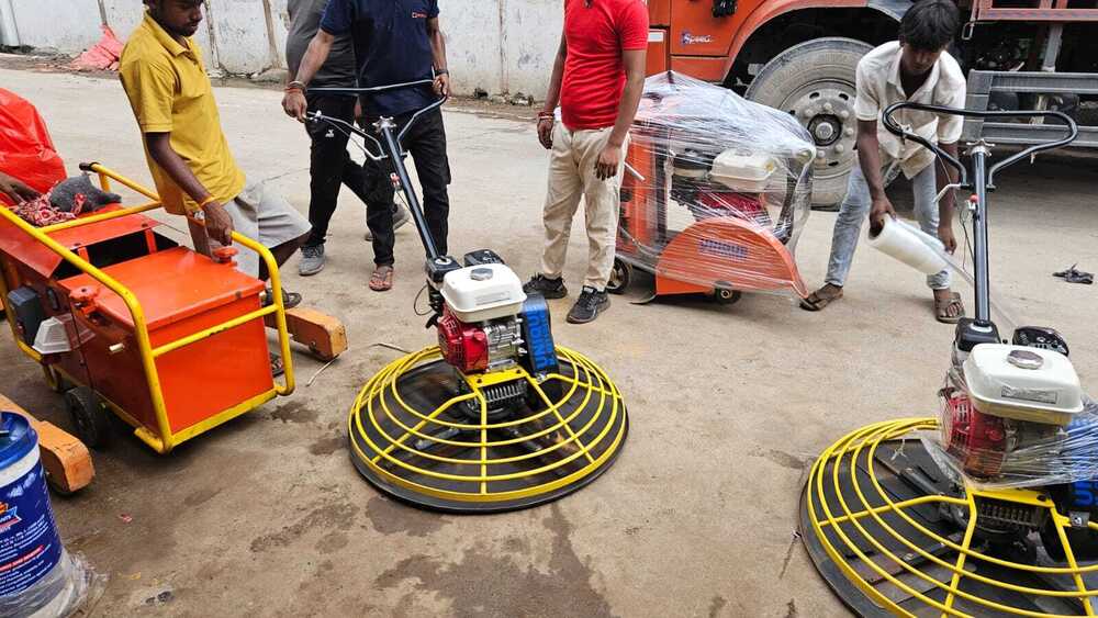 Concrete Smoothing Power Trowel