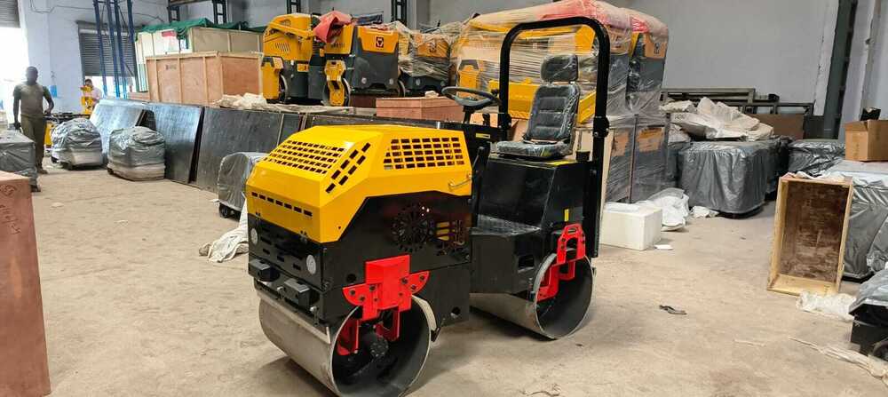 Fvr850 Road Roller Compactor Machine - Automatic Grade: Automatic