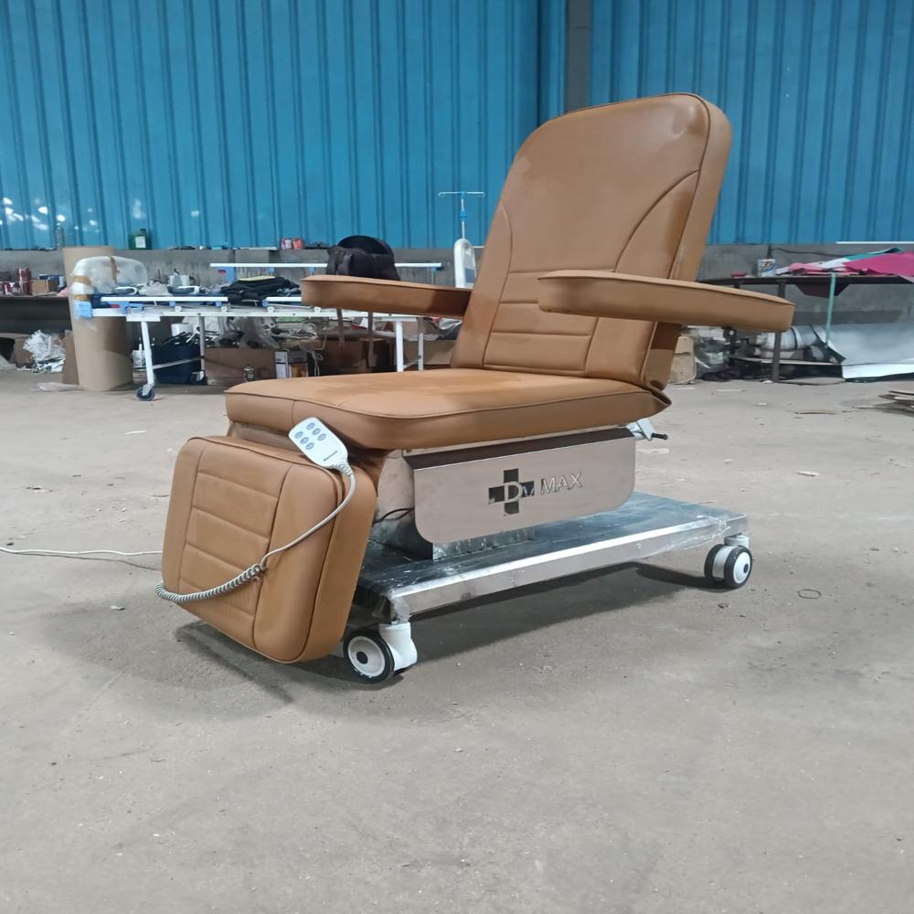 Small Dialysis Chair - Color: Brown