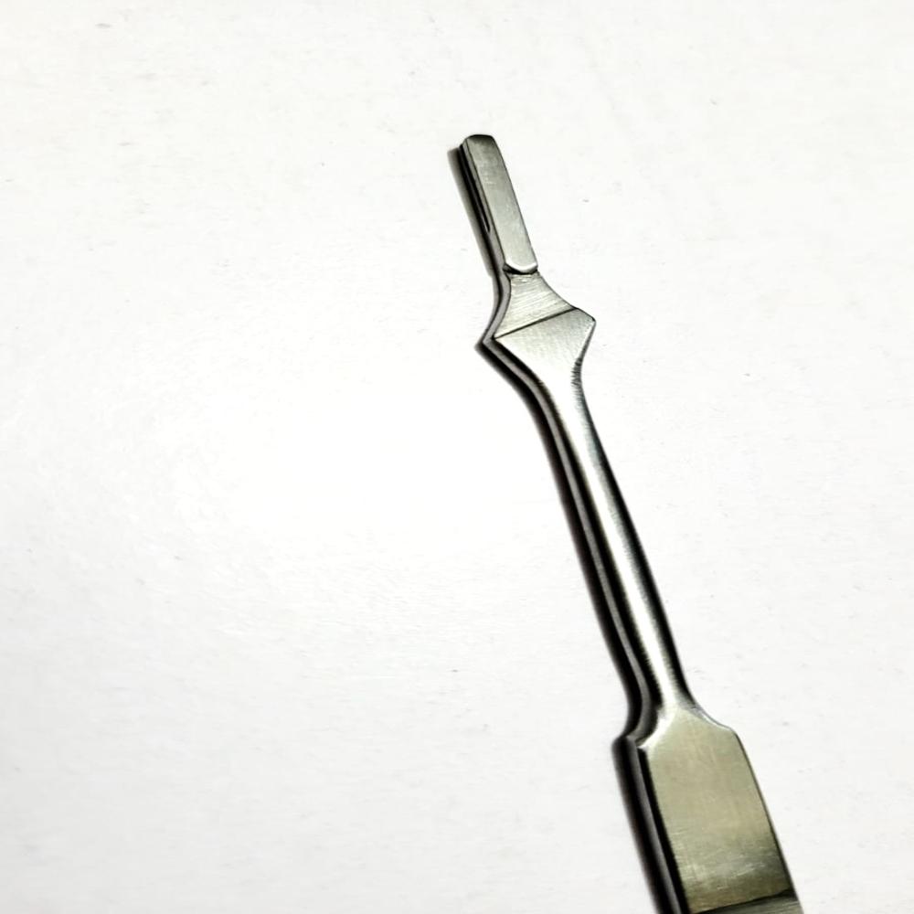 Bp Handle No. 7 - Stainless Steel, Standard Size, Silver Finish | Slim Profile For Precision, Autoclavable, Designed For Microdissection And Delicate Procedures